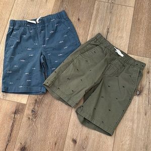 Set of 2 old navy boys shorts L (10/12)